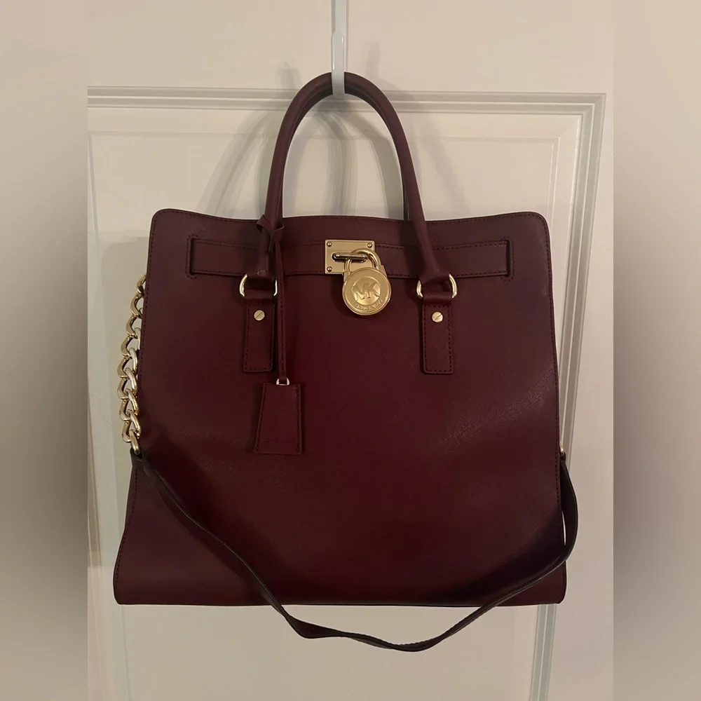 Large Purse - Picture 2 of 3